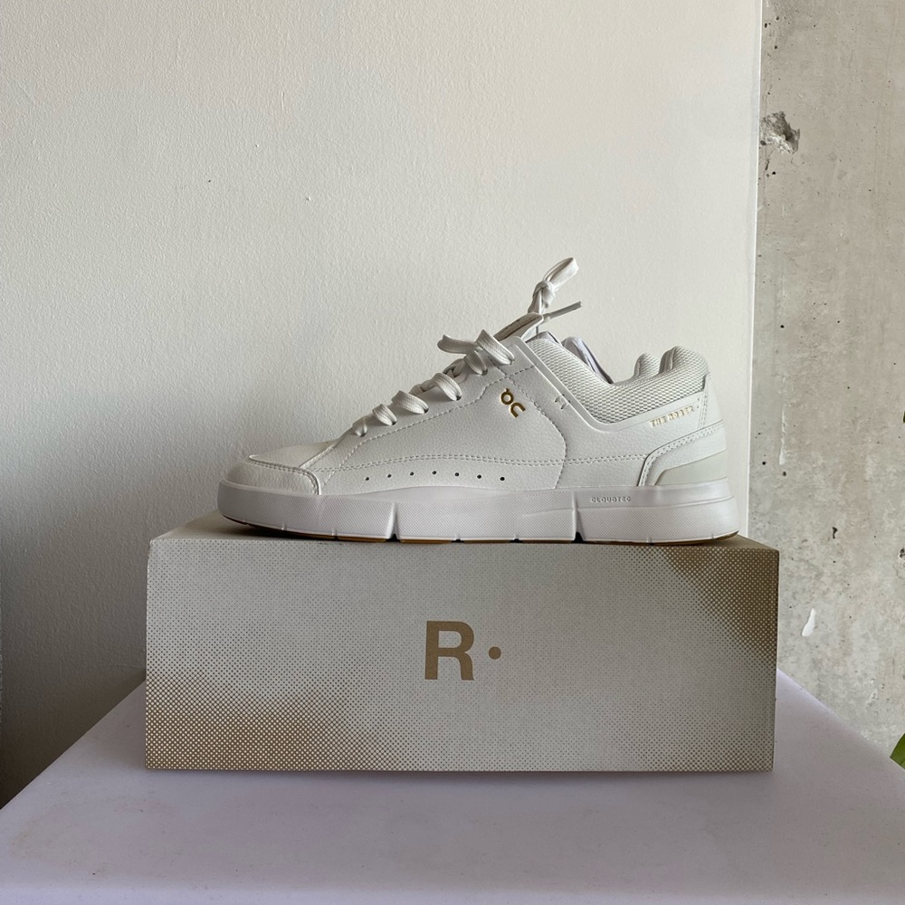 On The Roger Centre Court mens Sz 8.5 (Brand New)